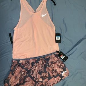 Women’s NIKE APPAREL BUNDLE Tank(M) Shorts(L)